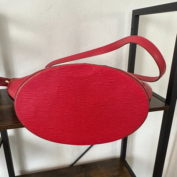 Authentic Louis Vuitton Saint Jacques Epi Leather Shoulder Bag - Picture 3 of 8